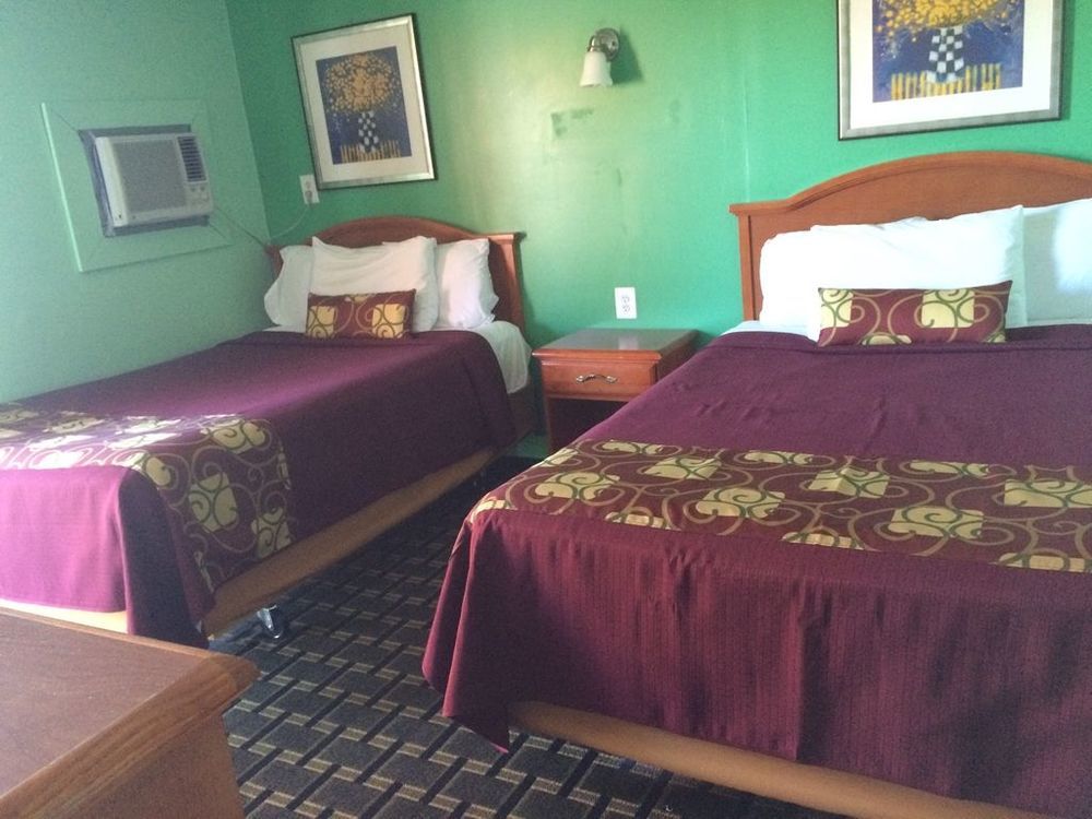 Sleep-Ees Inn, Saginaw & Frankenmuth Rom bilde