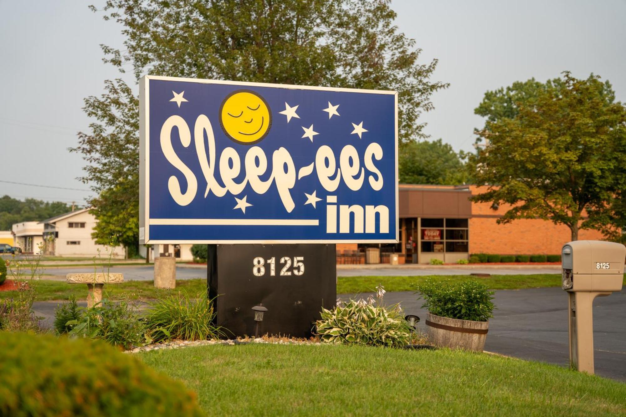 Sleep-Ees Inn, Saginaw & Frankenmuth Eksteriør bilde